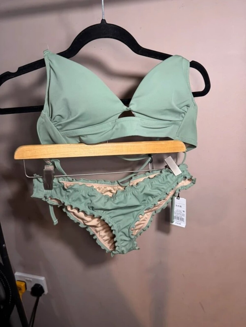 Shade & Shore Mint Green Ruffle Bikini Set - Women Swim